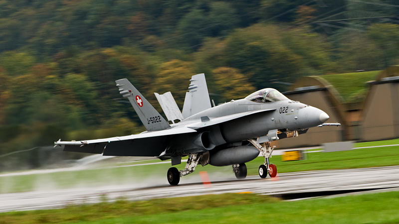 83_Meiringen_FA-18C Hornet.jpg